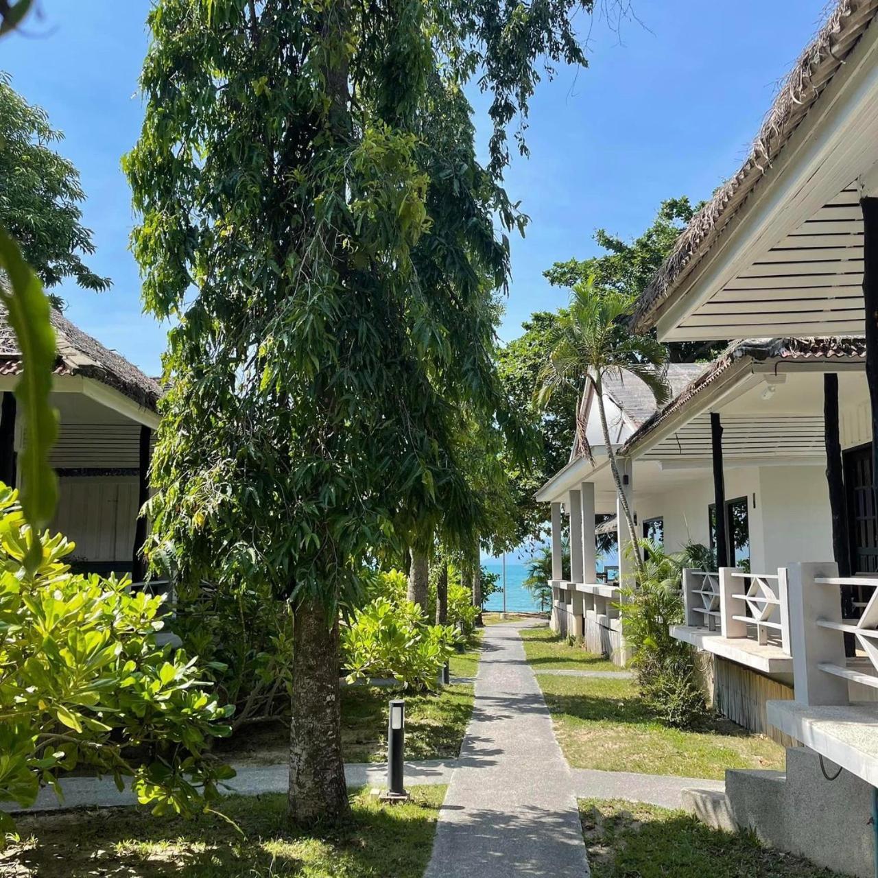 Adarin Beach Resort Мае Нам Екстериор снимка