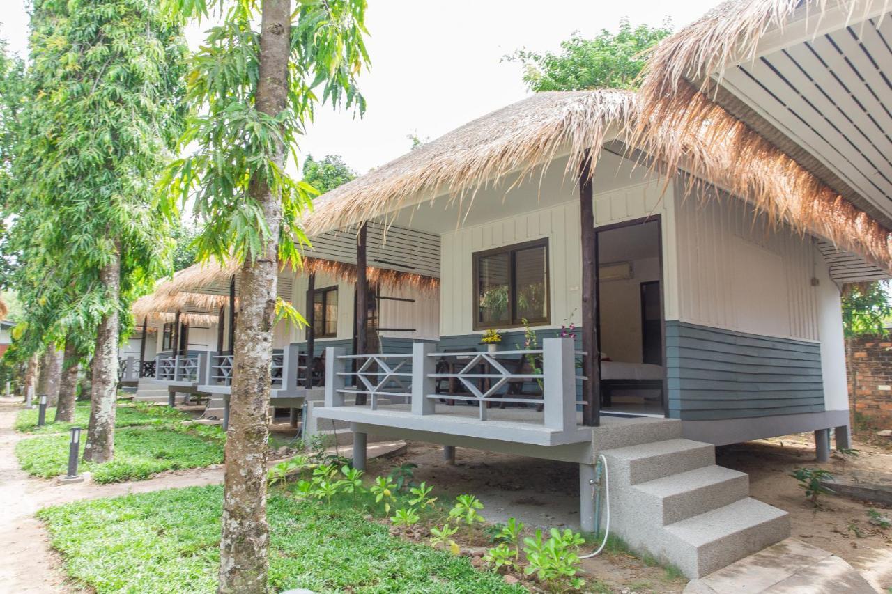 Adarin Beach Resort Мае Нам Екстериор снимка